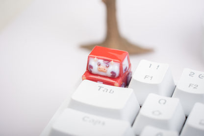 Chubby Cow in Car Keycap