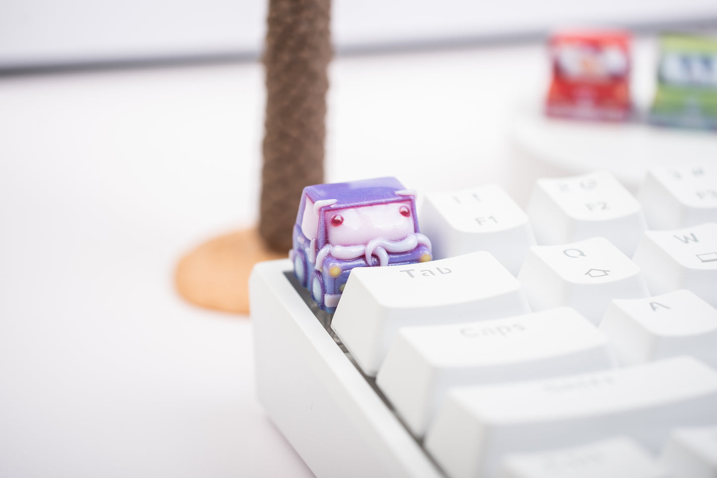 Chubby Octopus in Car Keycap