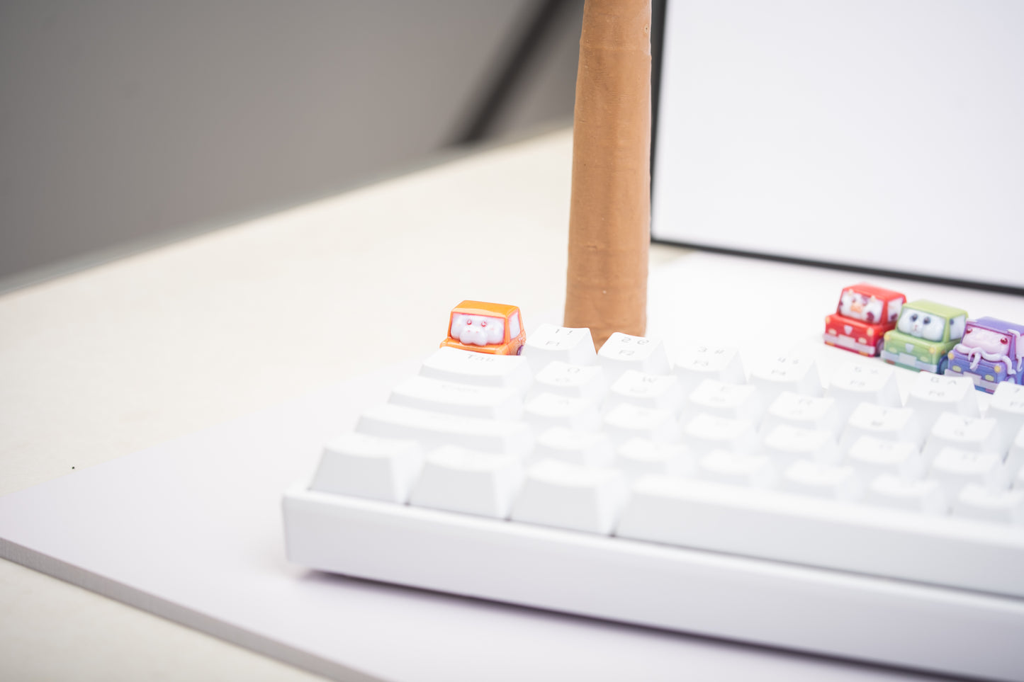 Chubby Hippo in Car Keycap